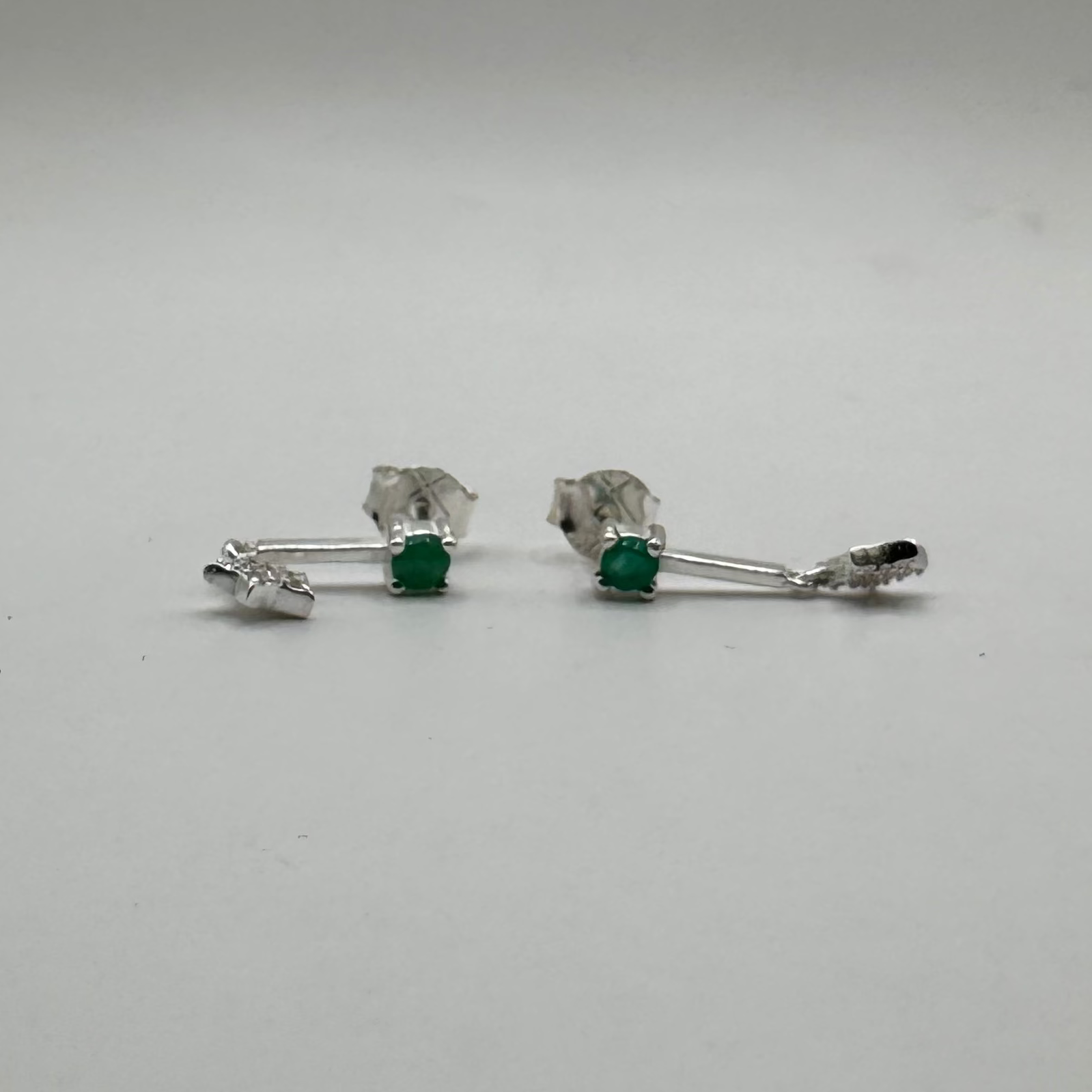 Aretes Brilavia