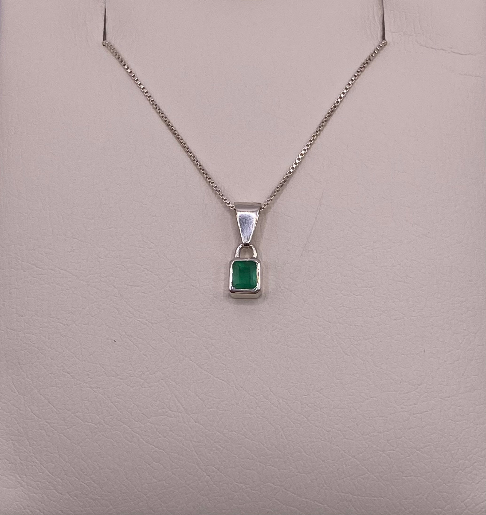 Cadena +Dije cuadrado