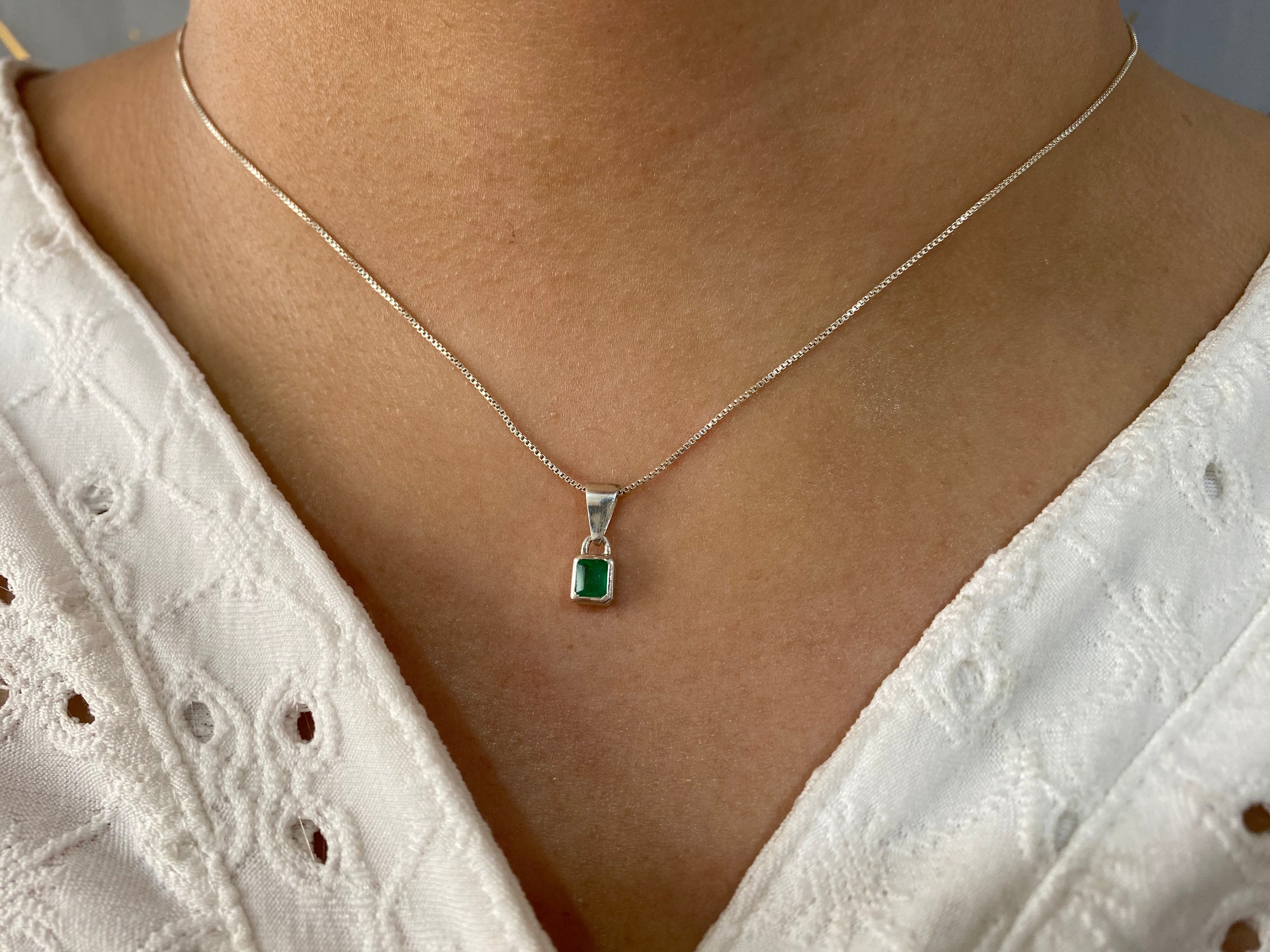Cadena +Dije cuadrado