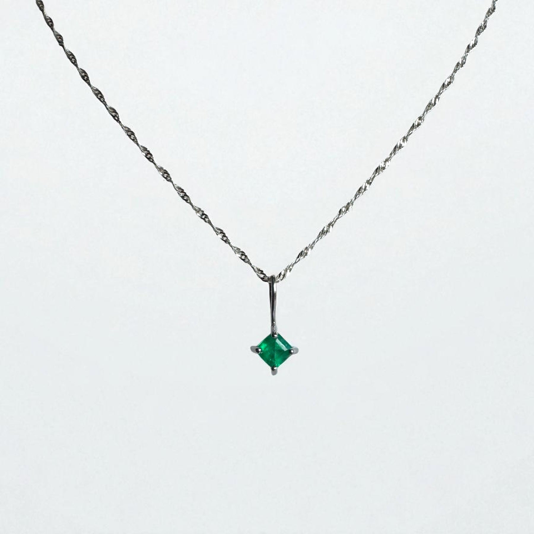 Cadena geometría verde