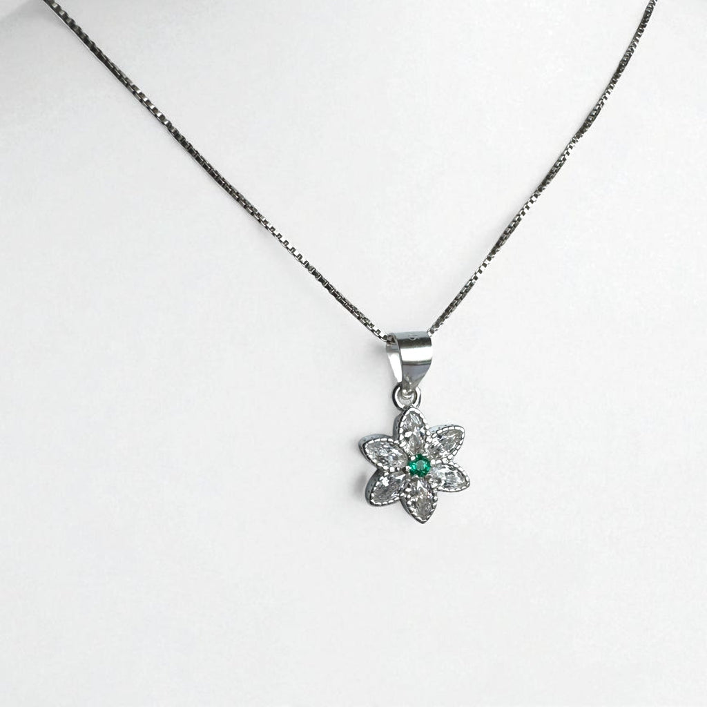 Cadena estrella verde