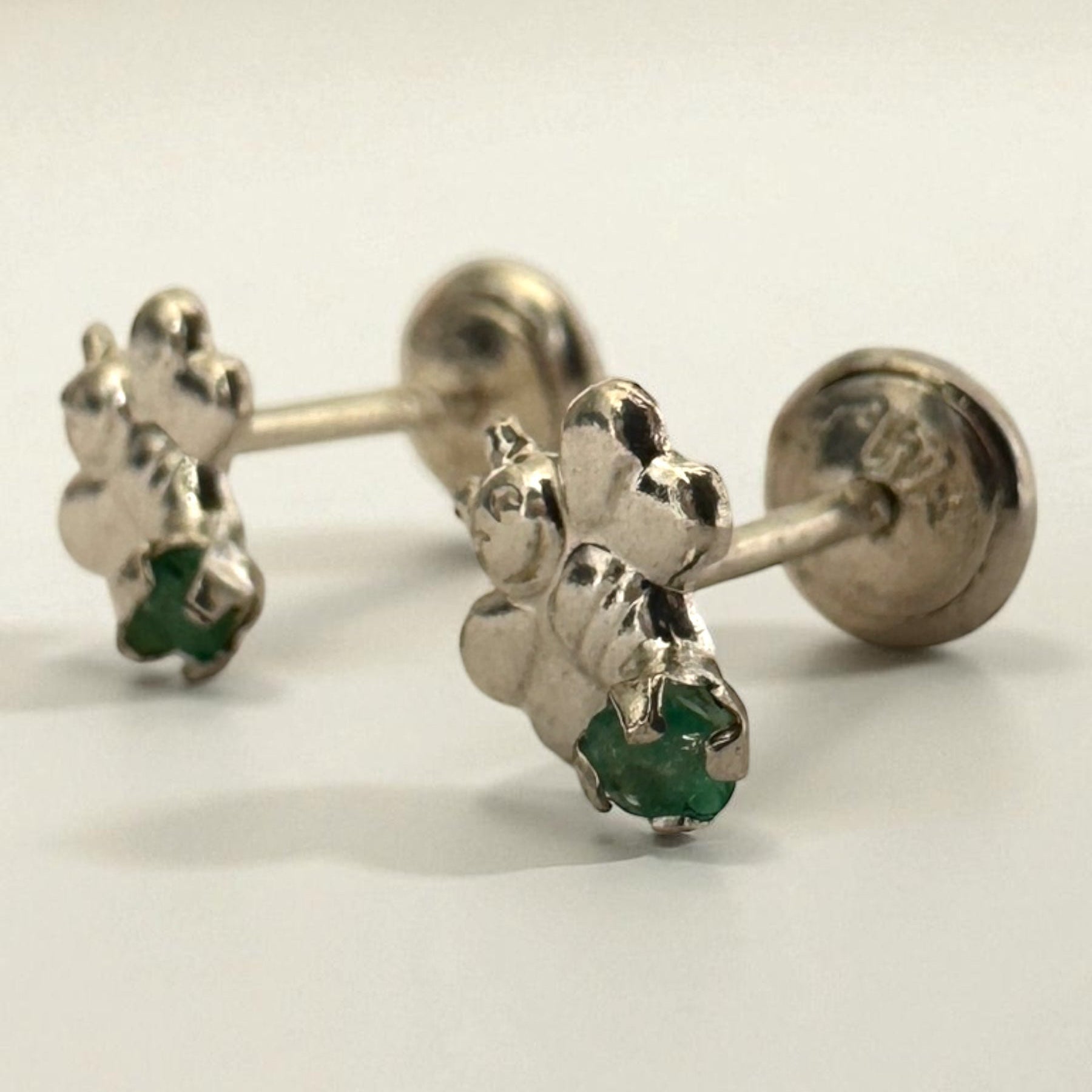 Aretes flor de abeja