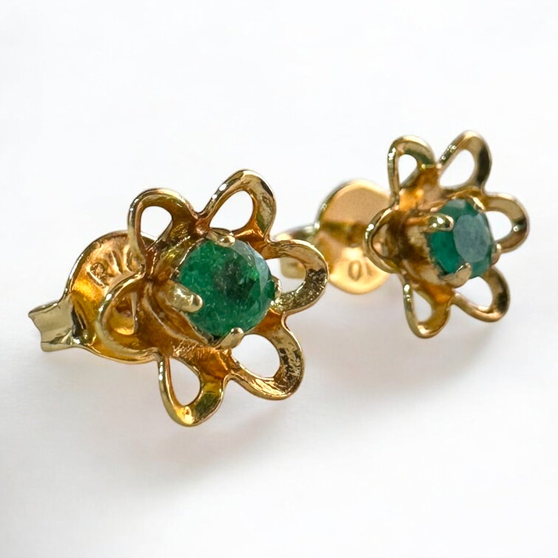 Aretes flor de vida