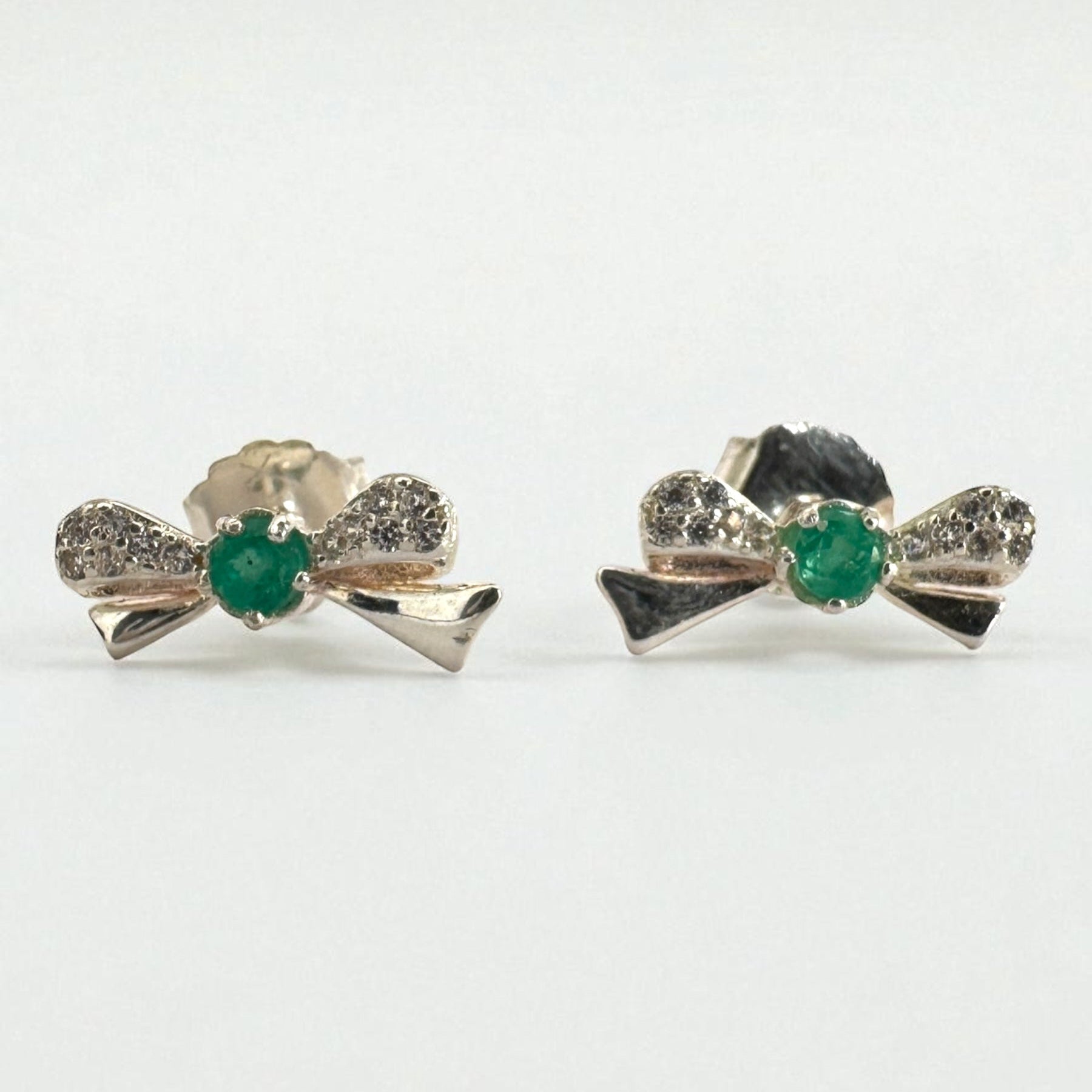 Aretes moñito de minnie