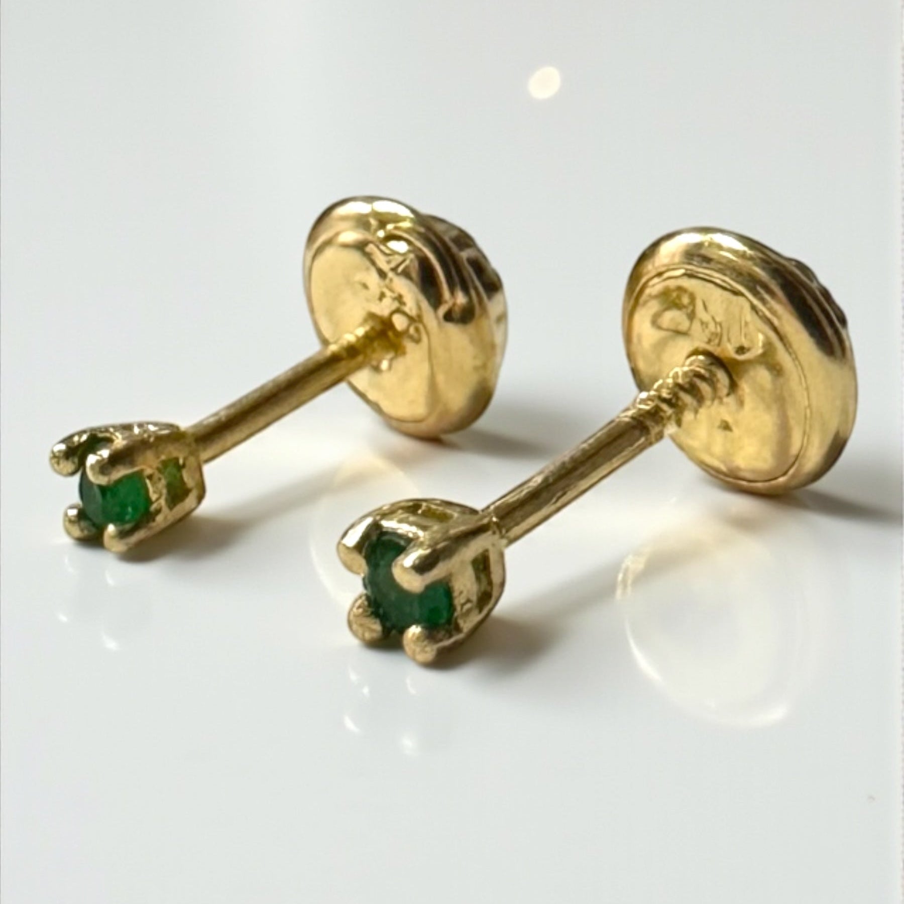 Aretes Miniatura Oro 18k