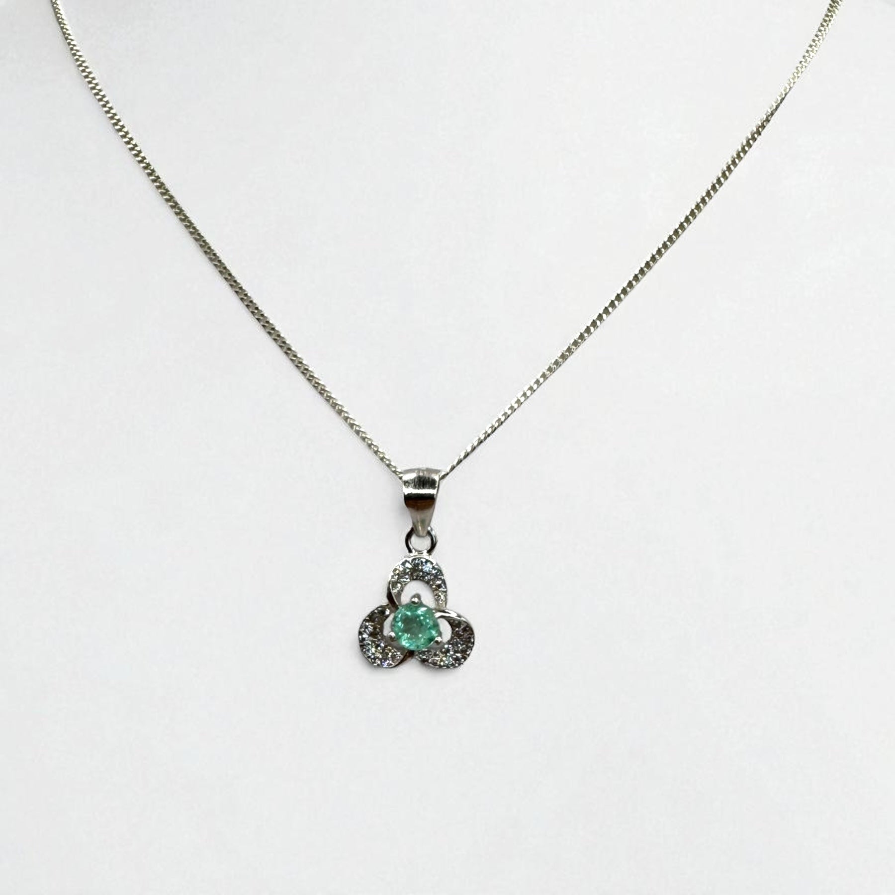 Cadena plata uno