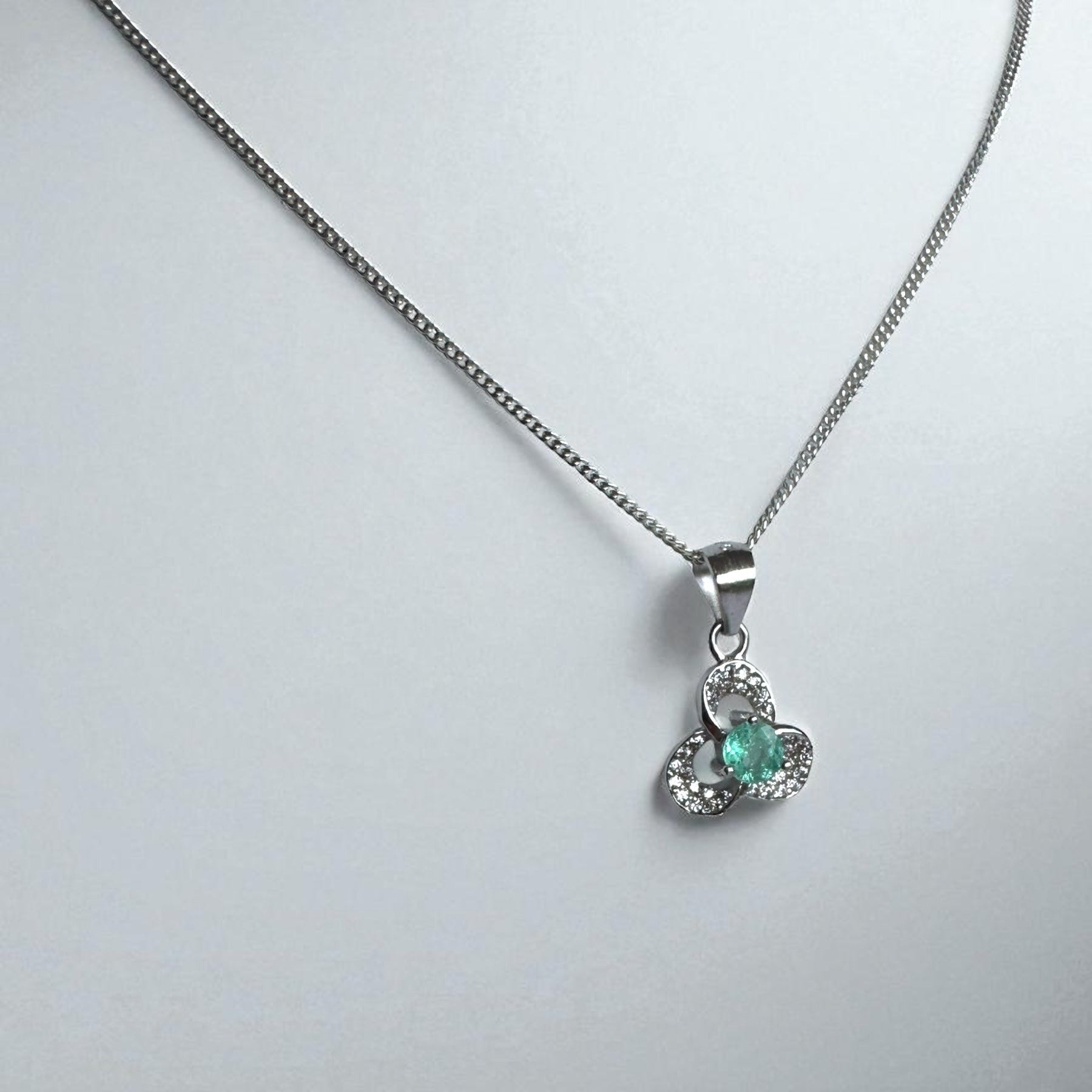Cadena plata uno