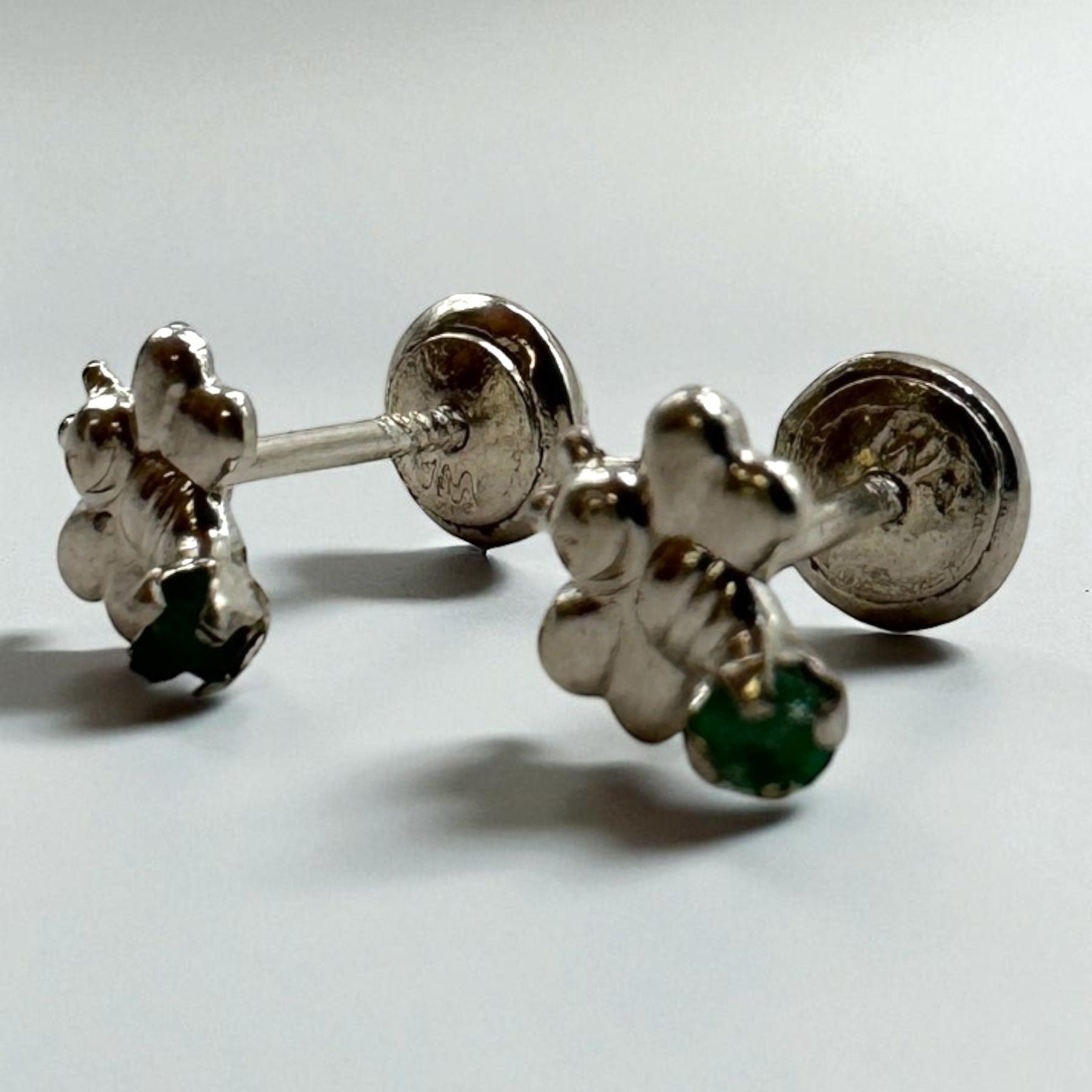 Aretes flor de abeja